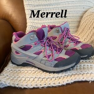 Merrell hiking shoes Size 5